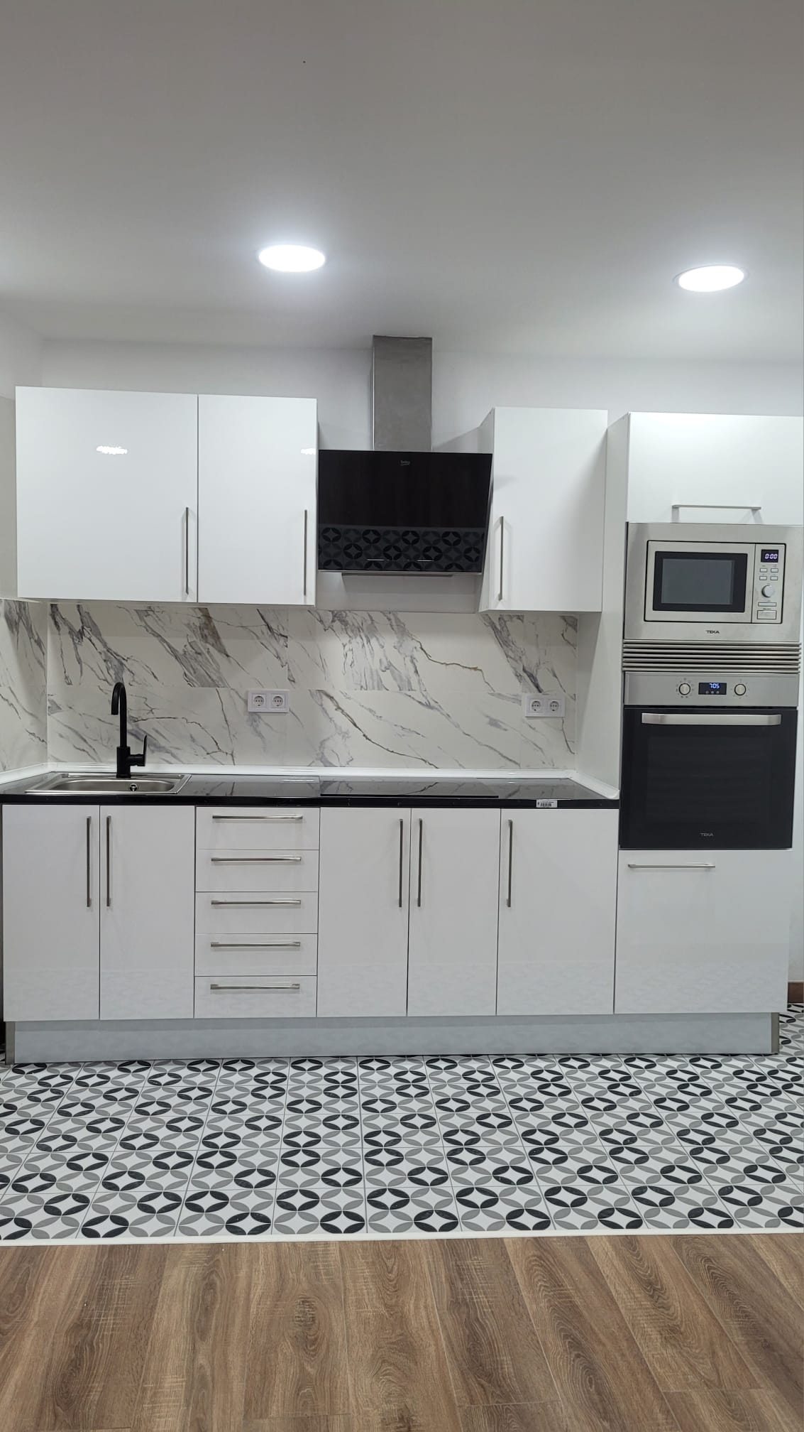 Reformas-cocinas-reformastayluxç